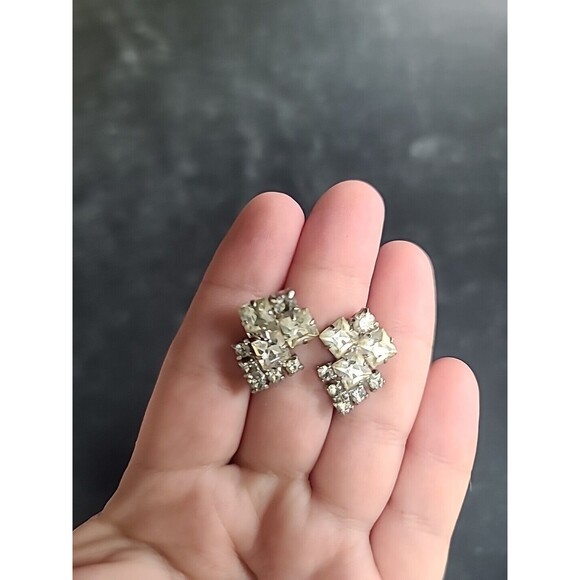 Clear Rhinestone Screwback Earrings Vintage - Picture 5 of 10